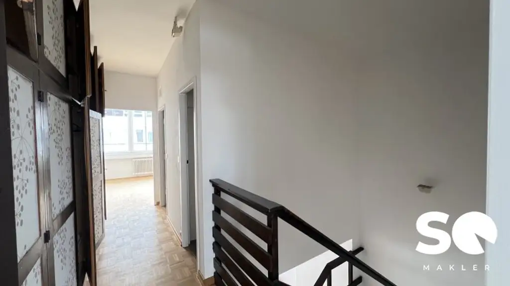 # SQ - MAISONETTE WOHNUNG IM REIHENHAUSSTIL MIT LOGGIA - 3 EBENEN