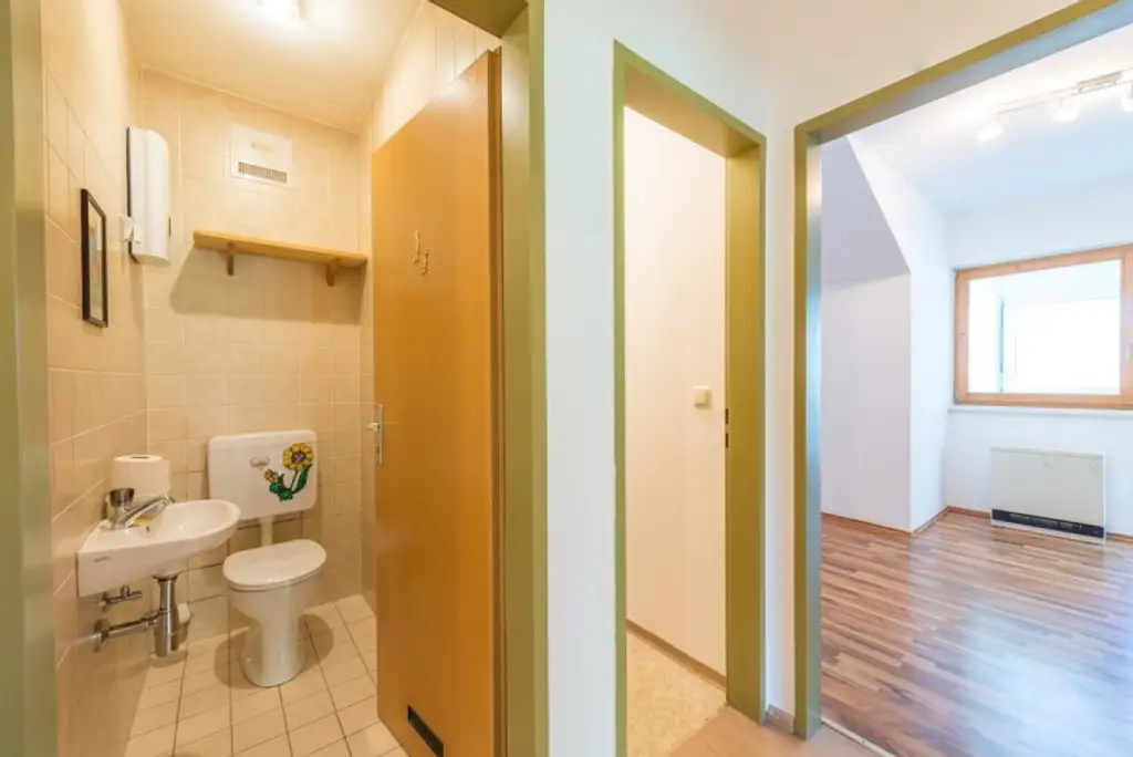 Gut geschnittene 3-Zimmer Dachgeschosswohnung