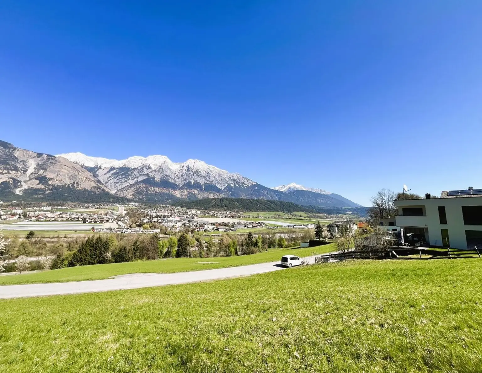 NAHE INNSBRUCK: Bis zu 1000m² großer Baugrund in traumhafter Lage mit Bergblick ab sofort zu kaufen!