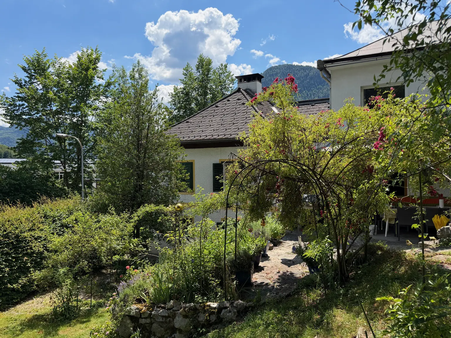 Grundstück mit historischem Bestand und Blick zum Siriuskogel – Potenzial für Villa oder Doppelhaus