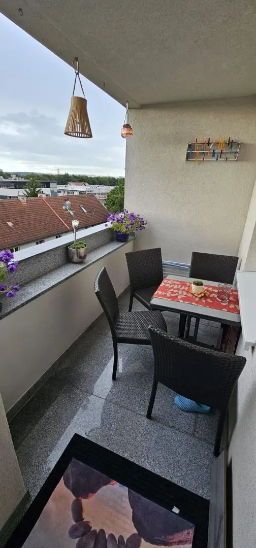 Tolle 3,5-Zimmer-Wohnung mit Loggia und TG-Platz zu verkaufen