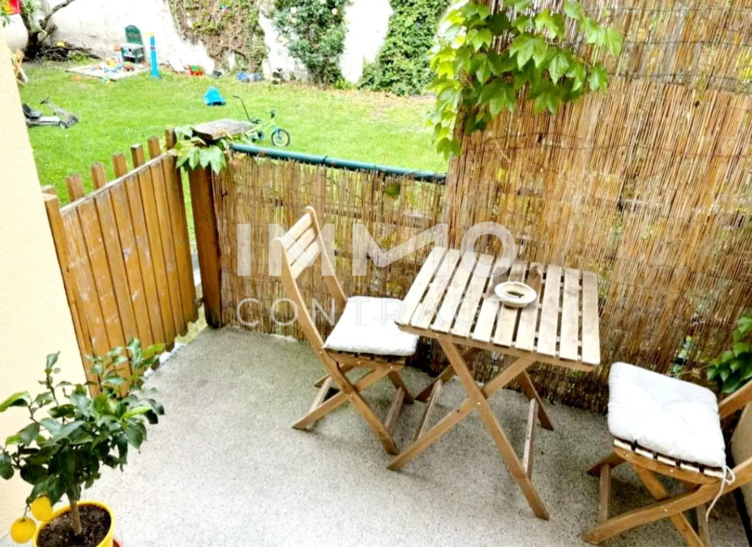 Große, helle 3-Zimmer-Terrassenwohnung mit Gemeinschaftsgarten in Ruhelage mitten im Zentrum