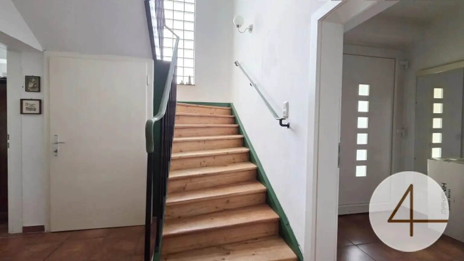 Zweifamilienhaus mit ca. 300 m² Wohnfläche