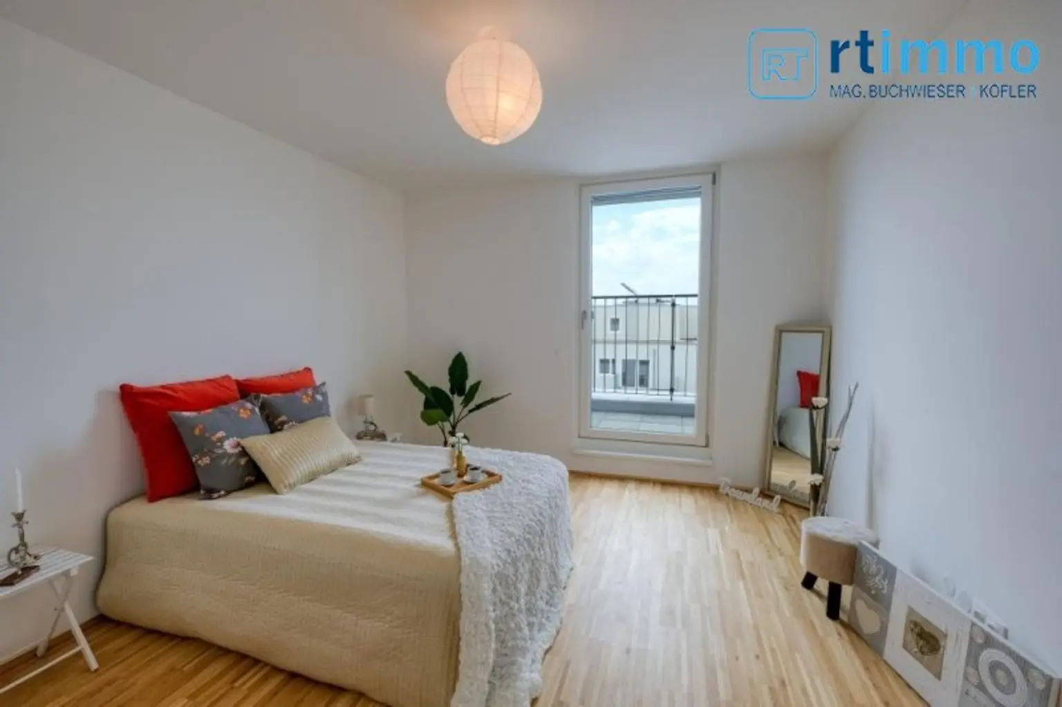 Einzigartiges Penthouse mit Traumterrasse, Fernblick und Klimaanlage
