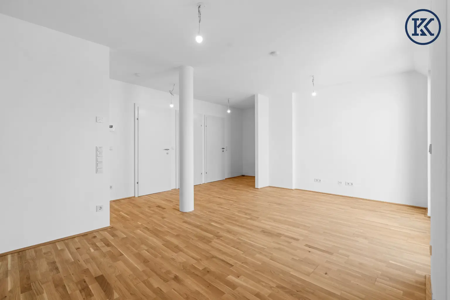 Ein Zuhause für alle, die das Besondere suchen – mit Stil, Herz und Zukunft.
Jetzt entdecken und verlieben.