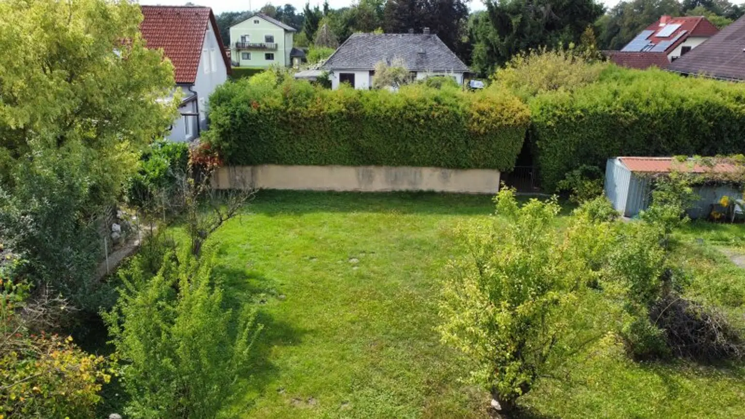 Großes Grundstück für 2 Doppelhäuser oder mehr: Ihre Chance auf 3787 m² ein Projekt zu verwirklichen!