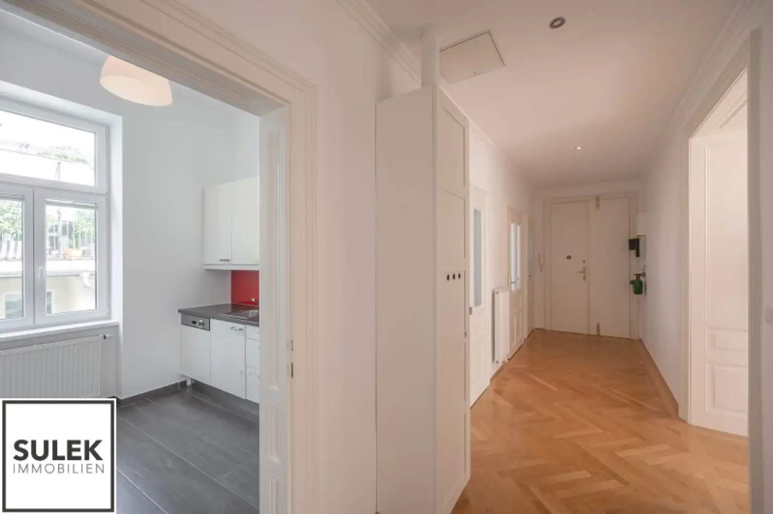 Schönbrunner Allee: 3-Zimmer-Altbauwohnung mit perfekter Aufteilung und Grünblick
