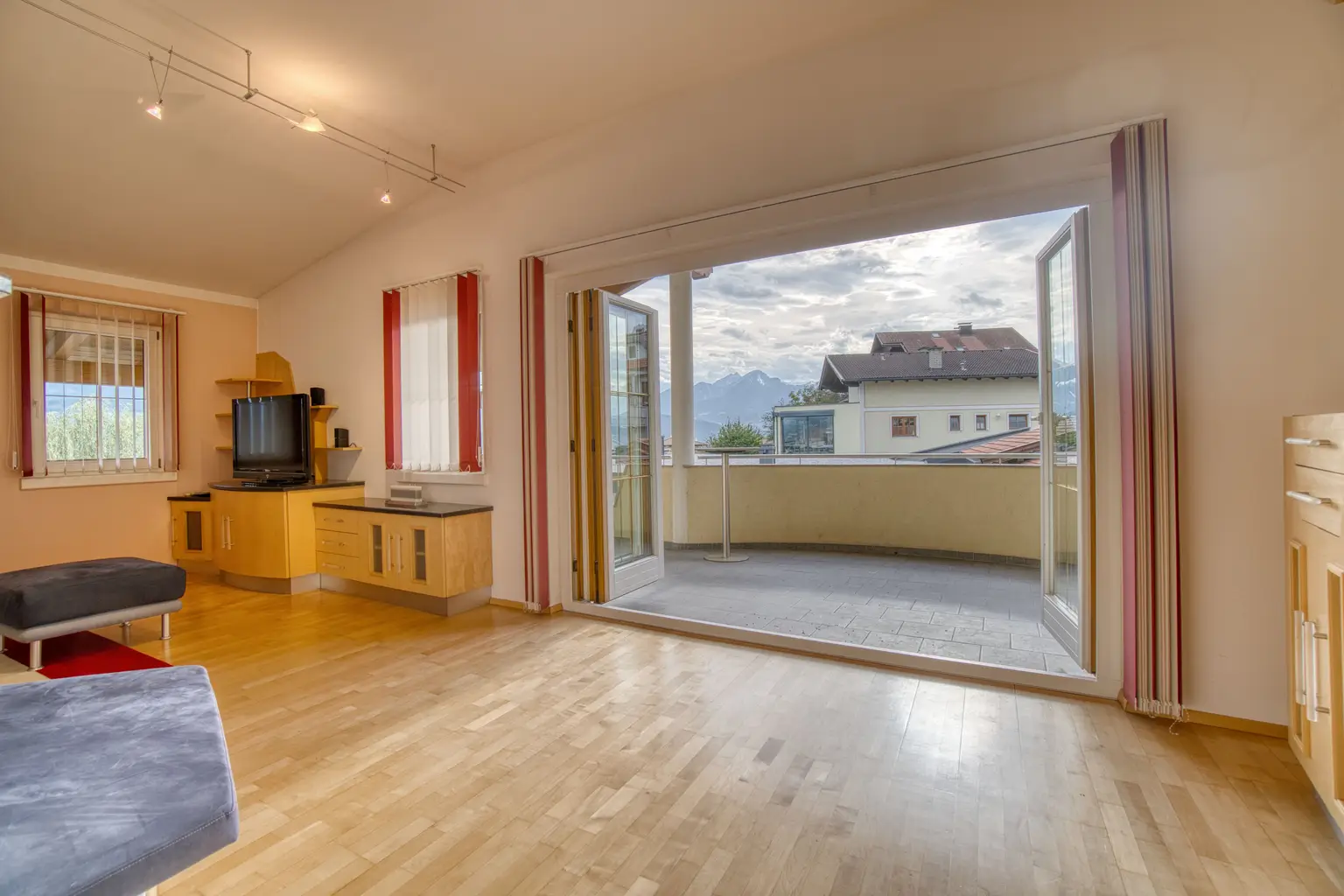 4-Zimmer Familientraum in unverbaubarer Aussichtslage