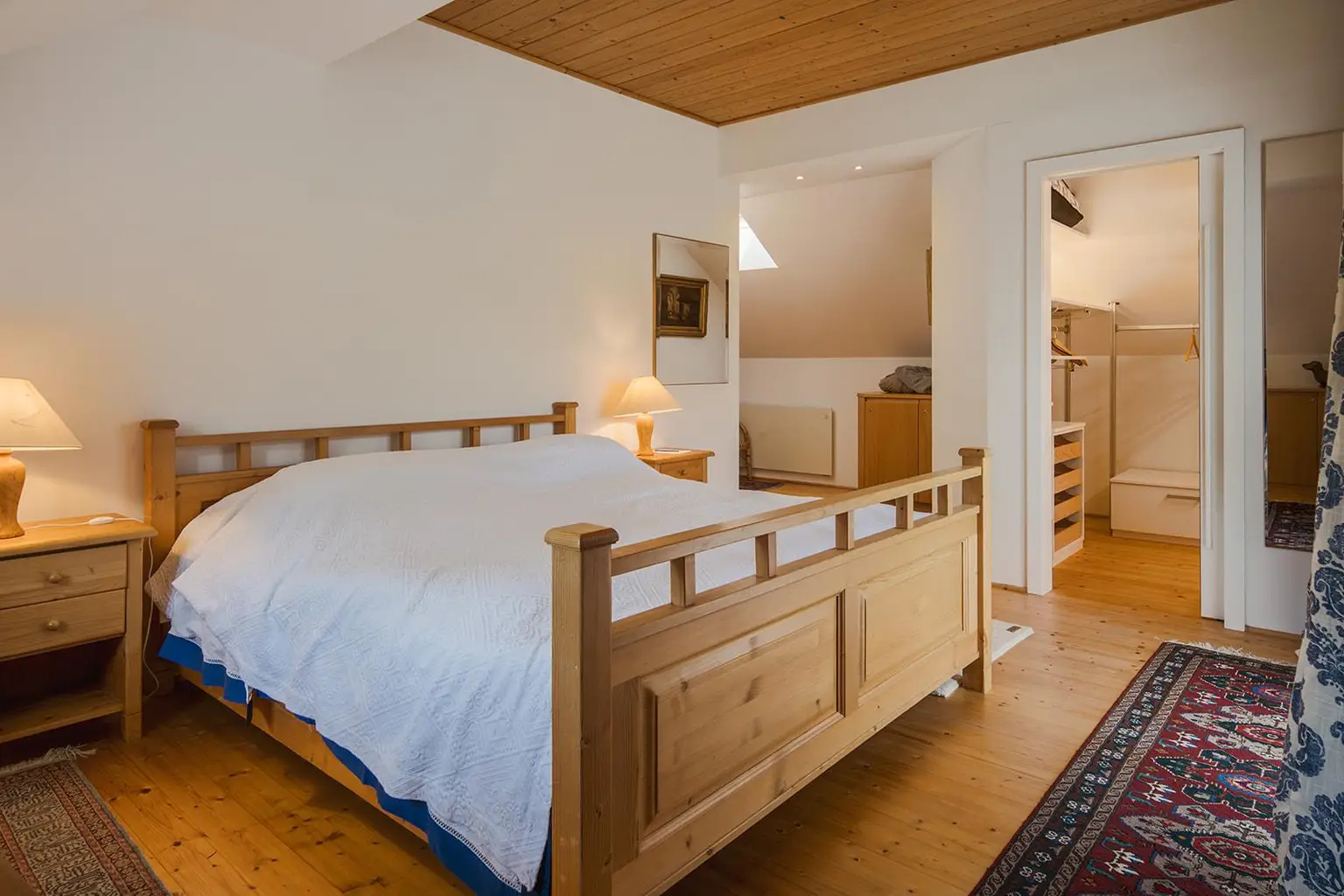 Familienanwesen - stilvoll mit großem Garten und Schwimmteich