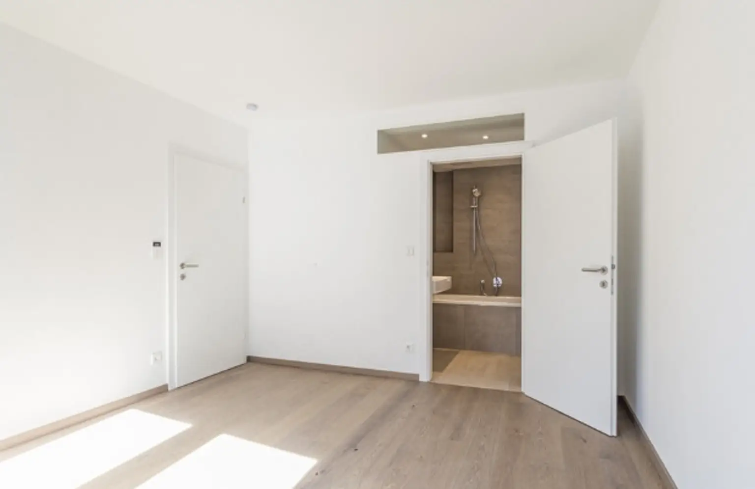 ZUR SCHÖNEN AGNES – Erstbezug: 4-Zimmer-Dachgeschoss-Maisonette mit Balkon & Terrasse im grünen Sievering – PROVISIONSFREI