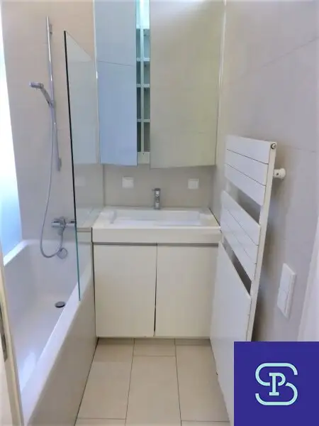 Provisionsfrei: Renovierter 81m² Altbau mit Einbauküche - 1020 Wien