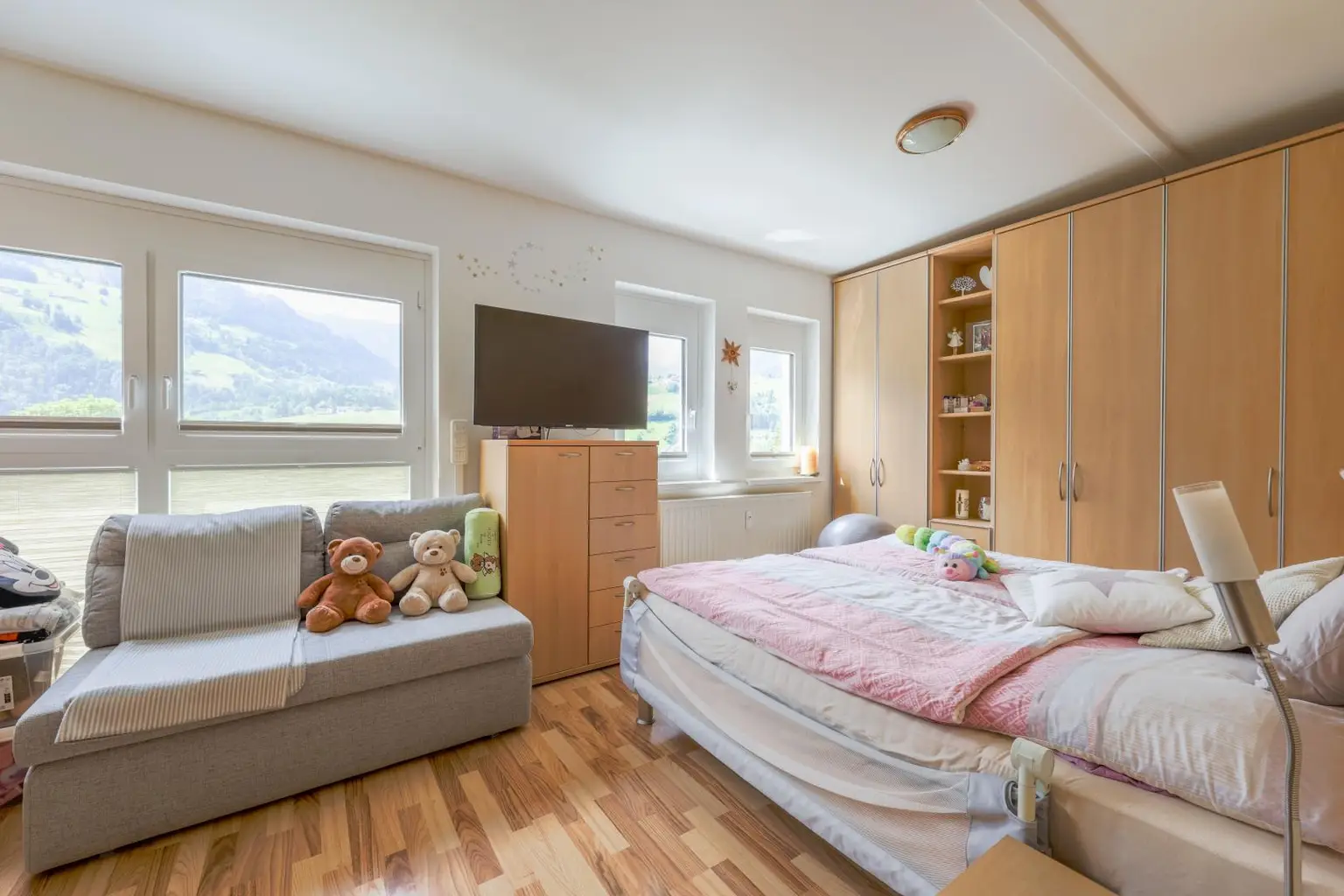 Zimmer 2 OG