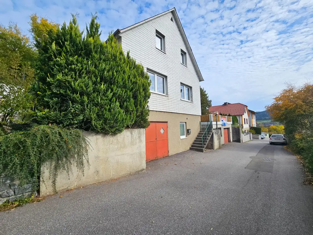 Einfamilienhaus mit herrlichem Ausblick in ruhiger Siedlungslage