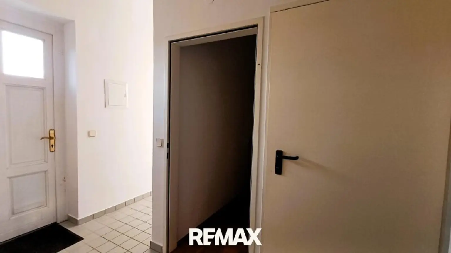 14_Flur Teeküche