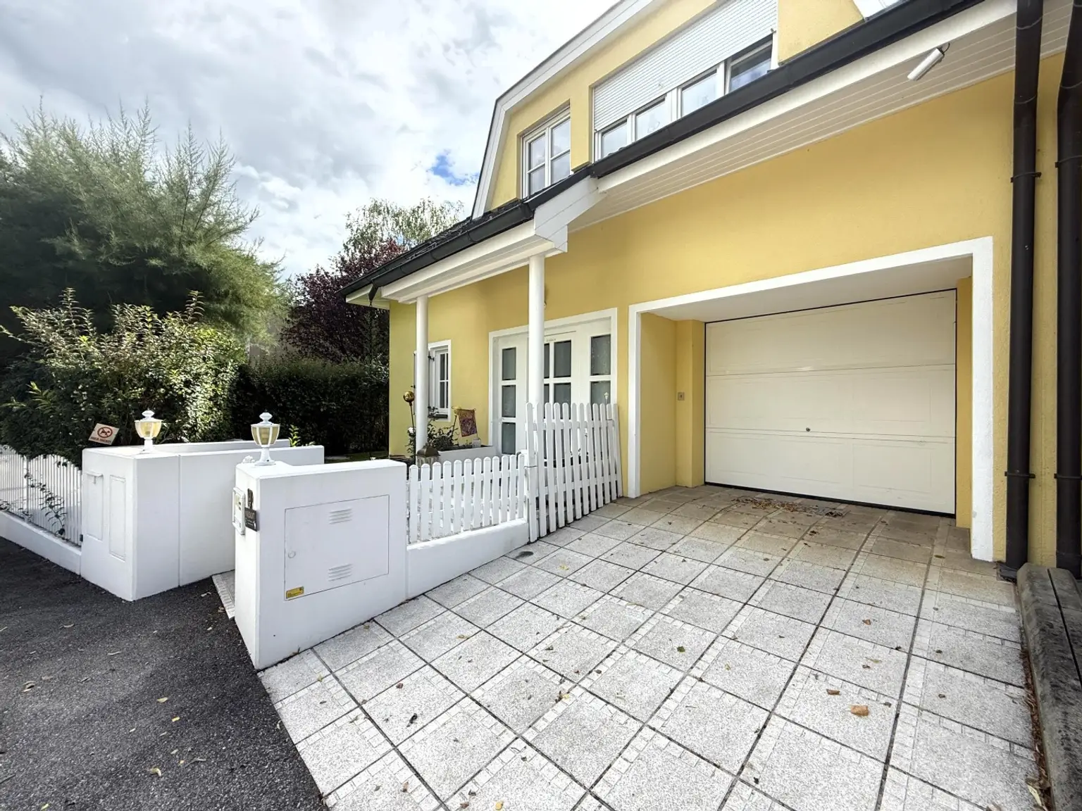 Exklusive Doppelhaushälfte in Massivbauweise in Enzesfeld // Exclusive semi-detached house in solid construction in Enzesfeld //