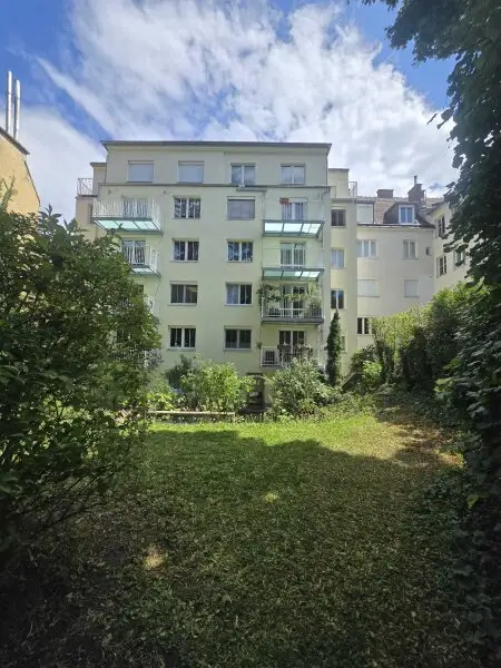 Dachgeschoss-Traum in 1130 Wien: 150 m², 2 Dachterrassen – ab € 2.909,--Kreditrate/ Monat