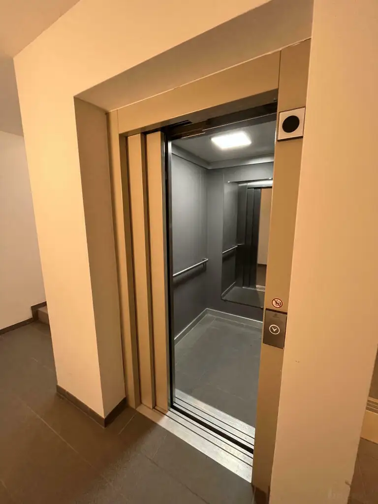 Gut geplante Garconniere im 2.OG mit Lift - ab 1.10.2025