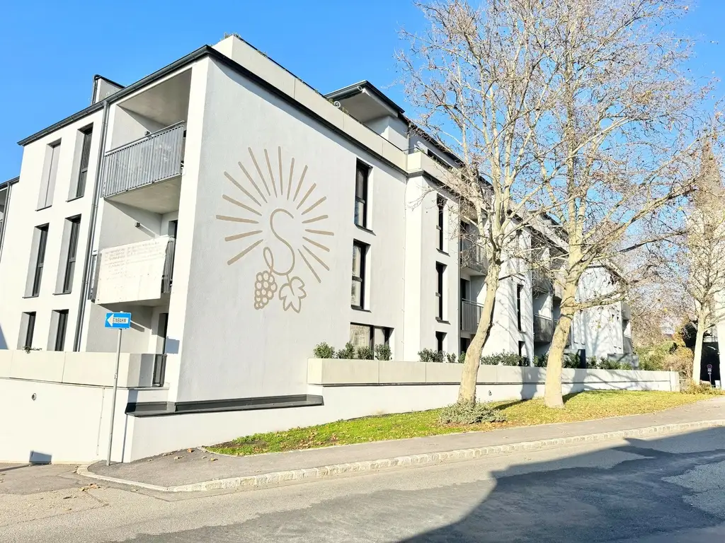 LOGGIATRAUM | OPTIMAL AUFGETEILTE, HELLE 2 ZIMMER | GARAGENPLATZ INKLUSIVE | TOPLAGE IN HOLLABRUNN