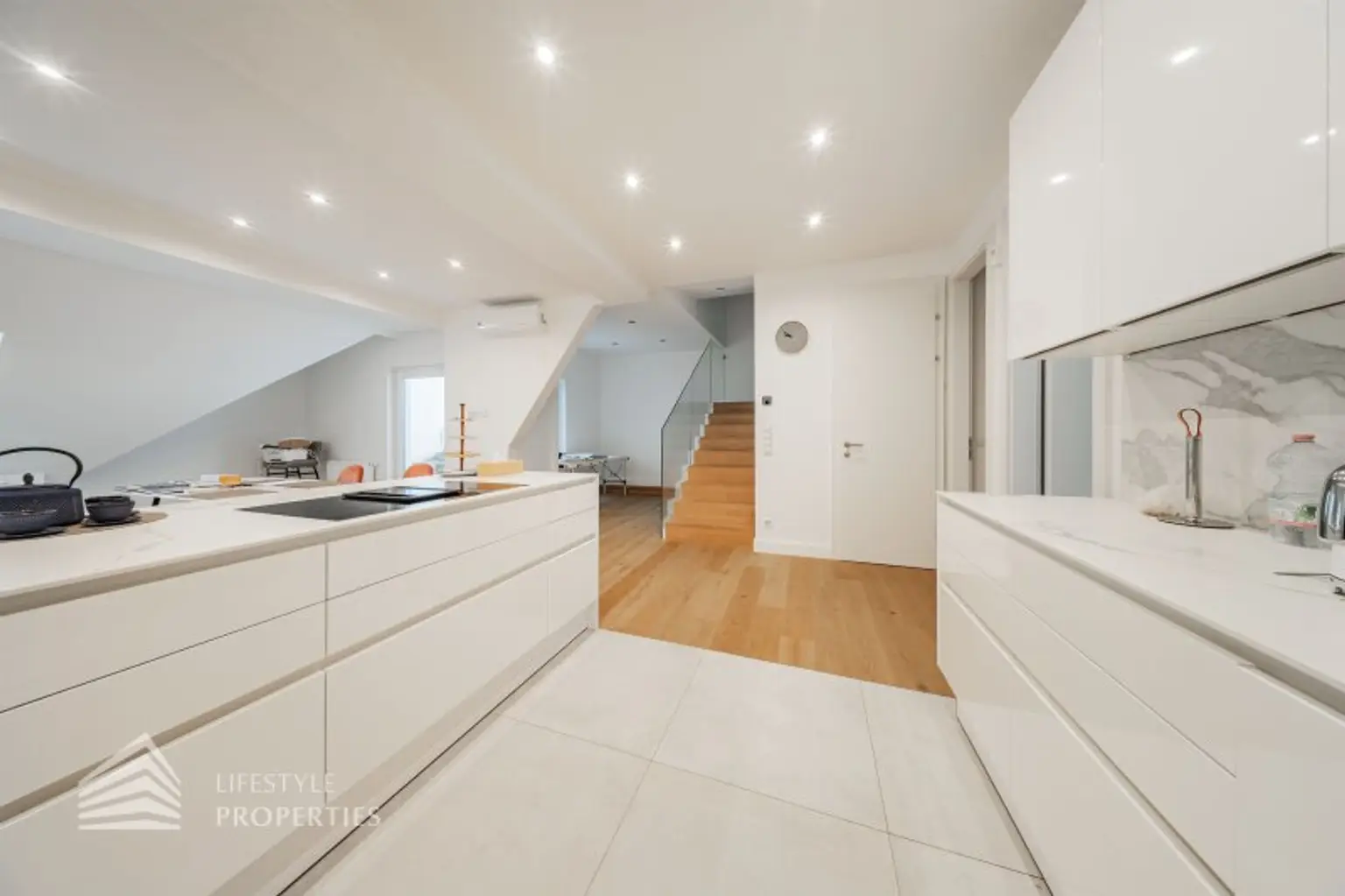 Moderne 4-Zimmer Maisonettewohnung mit Terrasse, Nähe Stephansplatz by Lifestyle Properties