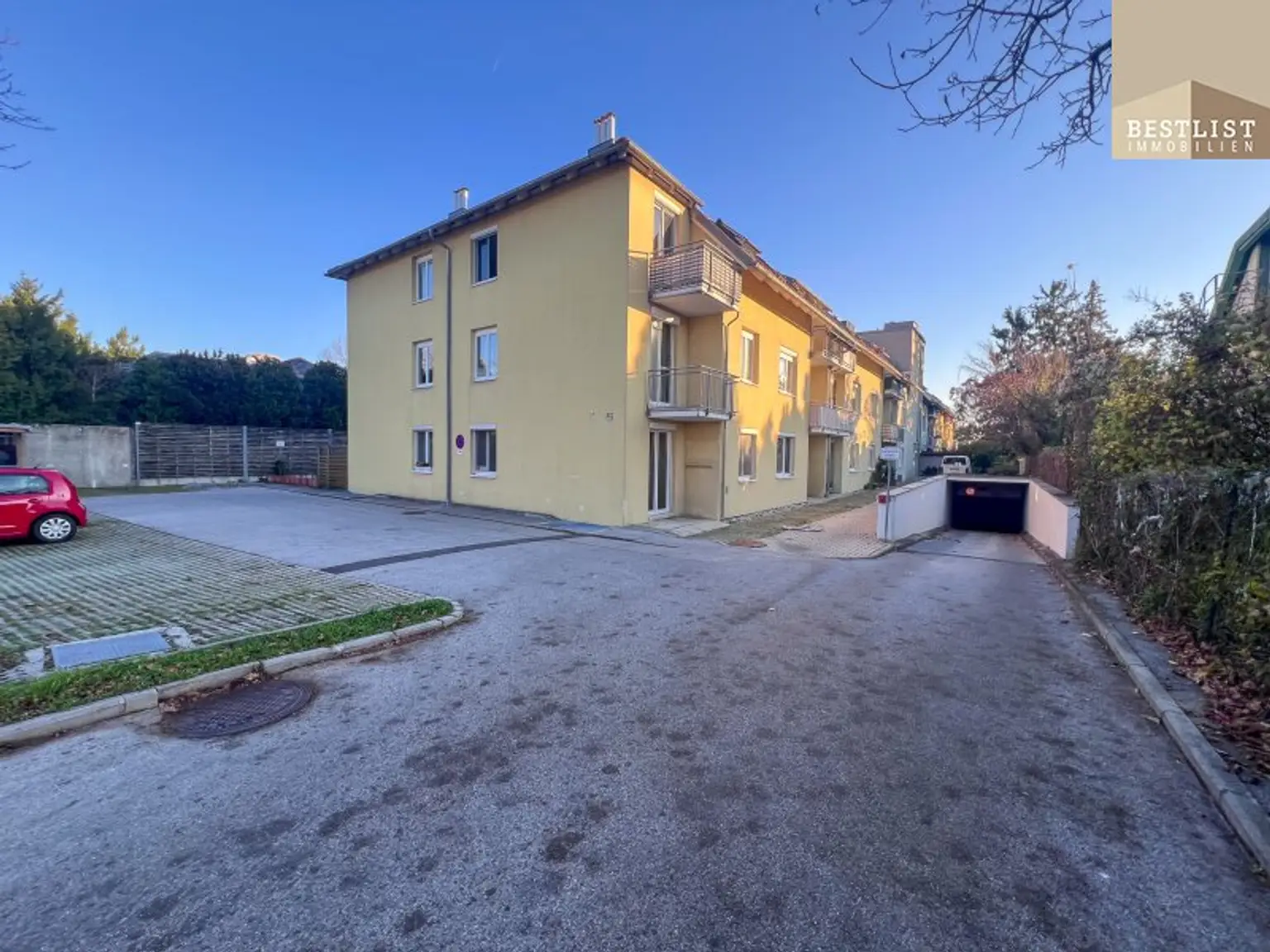 Smart wohnen in Tribuswinkel – Terrasse, Tiefgarage, Abstellplatz und Top-Infrastruktur