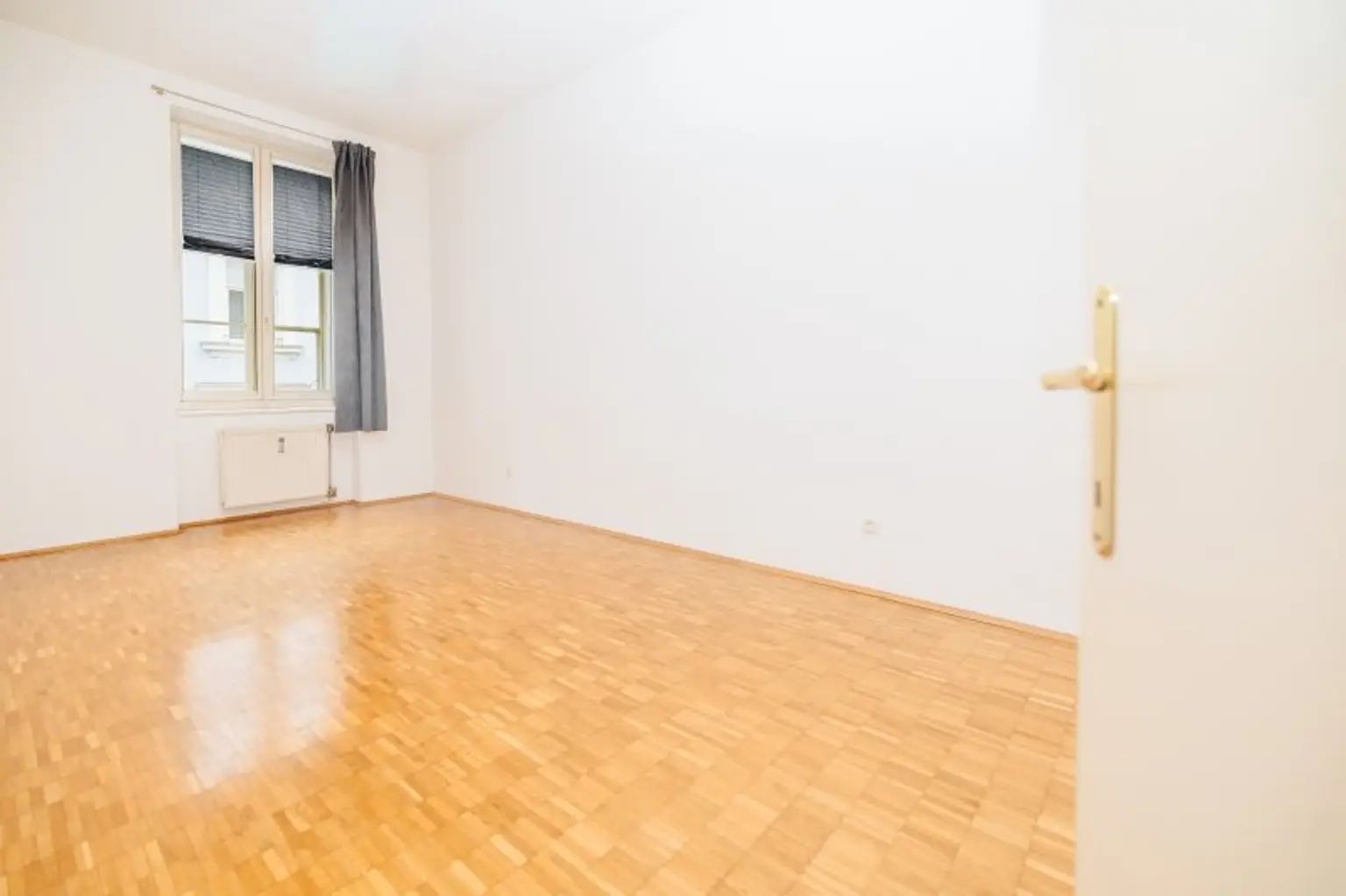 WOHNEN AM PARKRAND I BALKON I WG-TAUGLICH I RUHIG I BADEWANNE I AB SOFORT I PROJEKT WOHNEN I