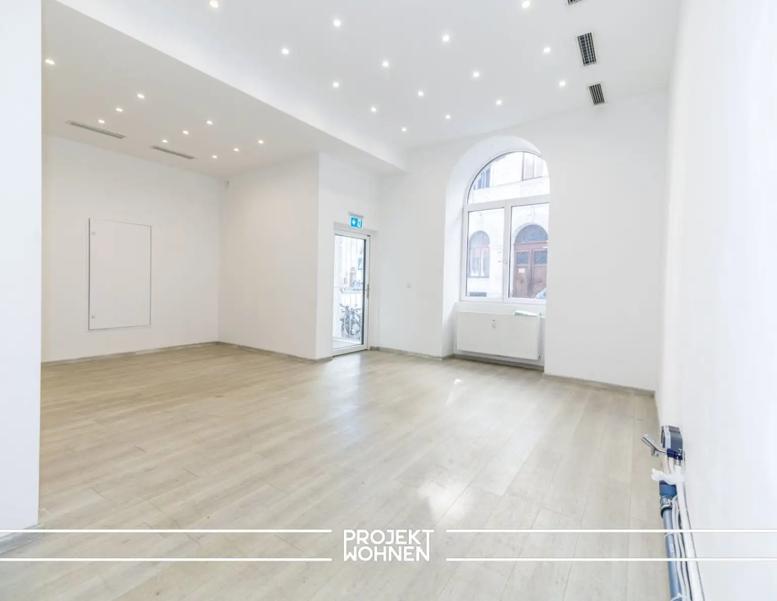 KOMPLETTE LÜFTUNGSANLAGE I AB SOFORT I WOW I EINZIGARTIGES GESCHÄFTSLOKAL I 2 STOCKWERKE I SÜDTIROLER PLATZ I KUNSTHAUS NÄHE I PASSANTENFREQUENZ