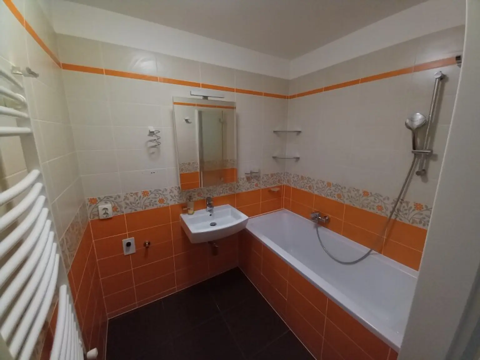 3 ZIMMER NEUBAUWOHNUNG MIT LOGGIA IN GRÜNRUHELAGE