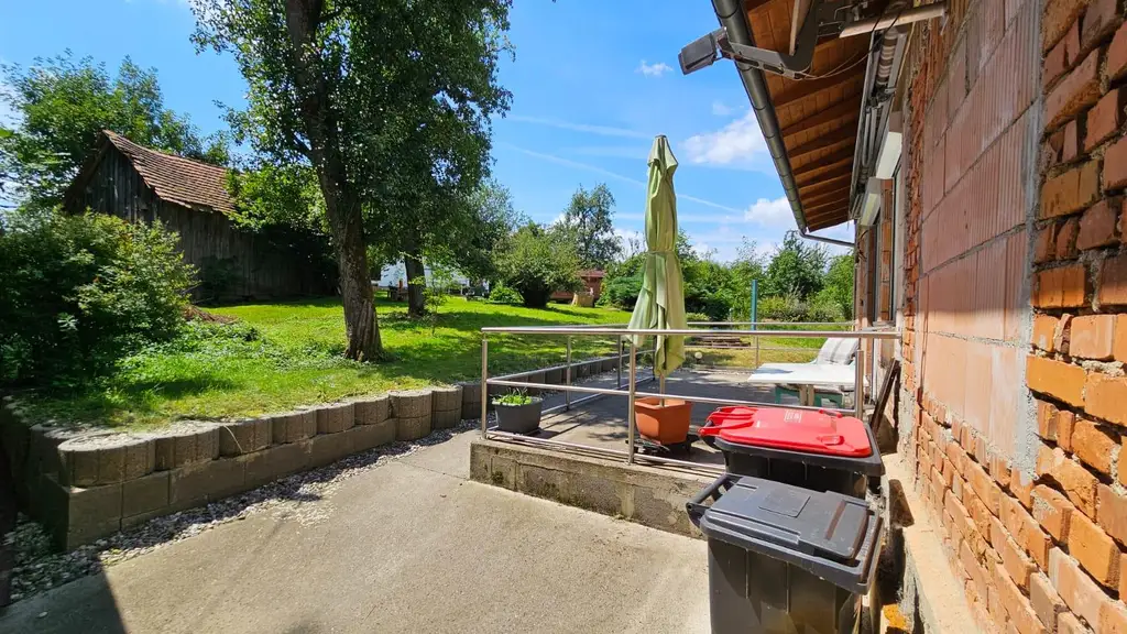 Innviertel-Highlight! Schöner neuwertiger Bungalow mit gr. Garage und schönem Garten in Eggerding nahe Andorf und Schärding zu verkaufen!