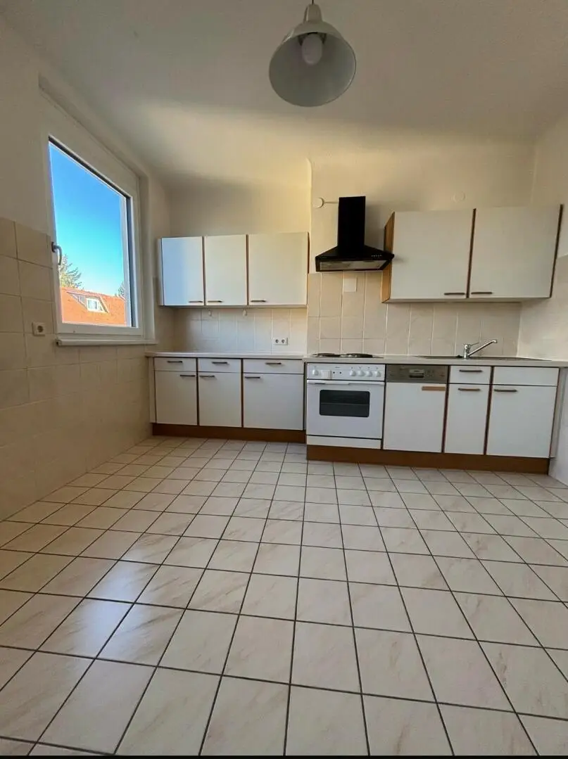 2-Zimmer-Wohnung mit kleiner Loggia, Bezirk St. Leonhard