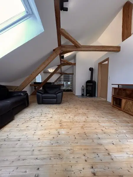 Renovierte Dachgeschosswohnung mit Altbauflair in Jenbach