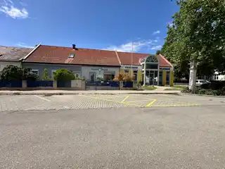 Straßenansicht