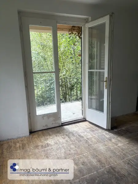 Alleinstehendes  Haus  in einer absolut ruhigen Sackgasse mit Blick auf die  THAYA