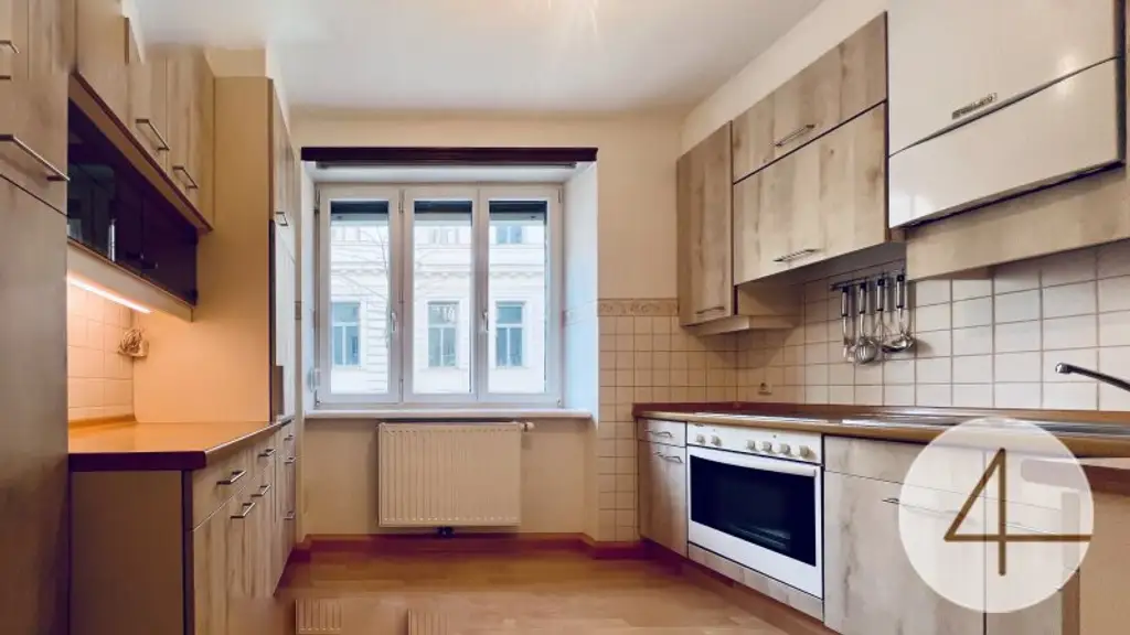 750m zur U2 - 900m zur U1 - Karmelitermarkt und Augarten vor der Tür - dein Projekt - Seitenstraße Ruhelage - Küche separat