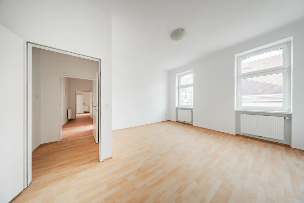 Stilvolle 3-Zimmer-Wohnung mit Einbauküche und sonniger Westausrichtung!