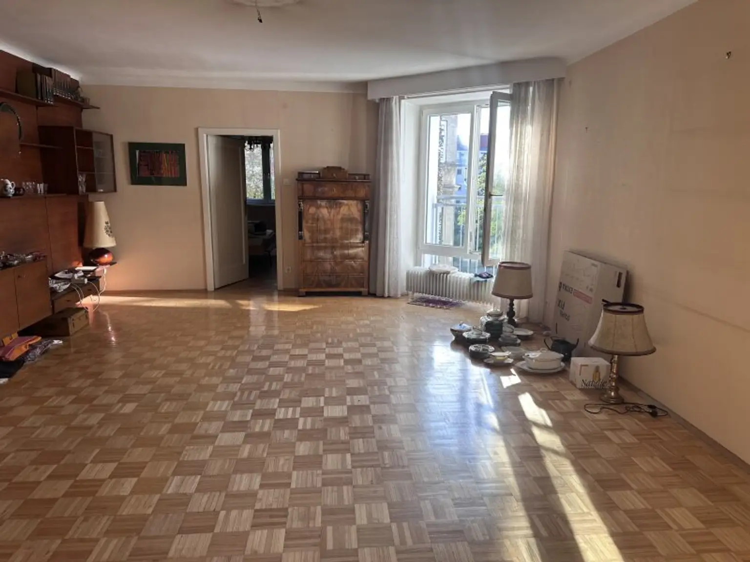 Traumhafte Familienwohnung mit Sanierungspotenzial in TOPLAGE