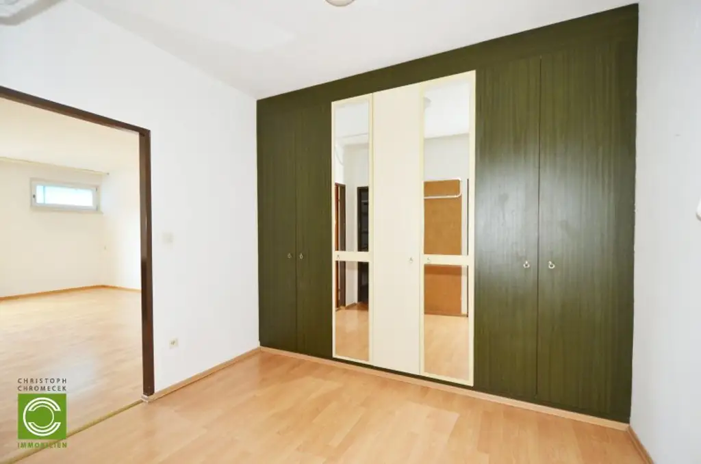 CHRISTOPH CHROMECEK IMMOBILIEN - MÖDLING - Großzügige Einraumwohnung in Zentrumsnähe!