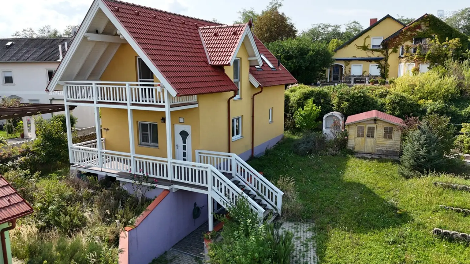 SE(H)ENSUCHT: SIEH DEN SEE!   EINFAMILIENHAUS IN MÖRBISCH MIT SEEBLICK, CARPORT & SOMMERKÜCHE