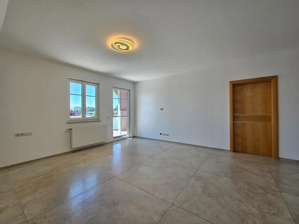 Modern sanierte Wohneinheit im 1. OG in Saxen zu mieten