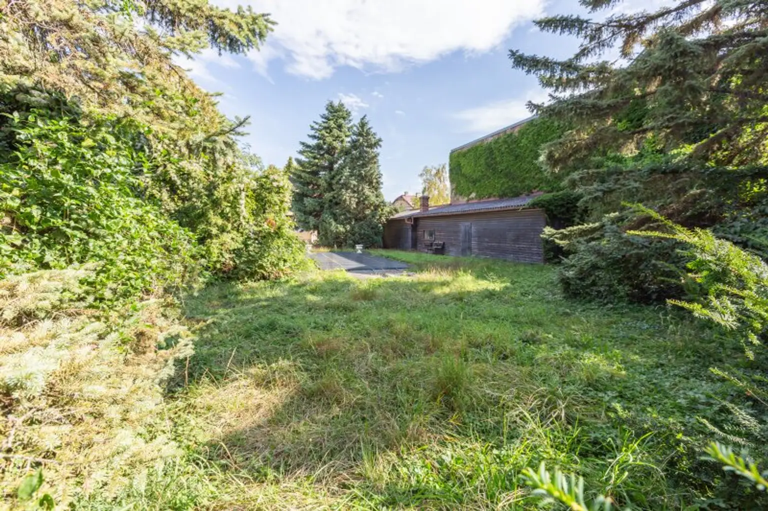 Ortszentrum Hennersdorf: Wunderschönes Wohnbau-Grundstück im Kerngebiet (12 Wohneinheiten)