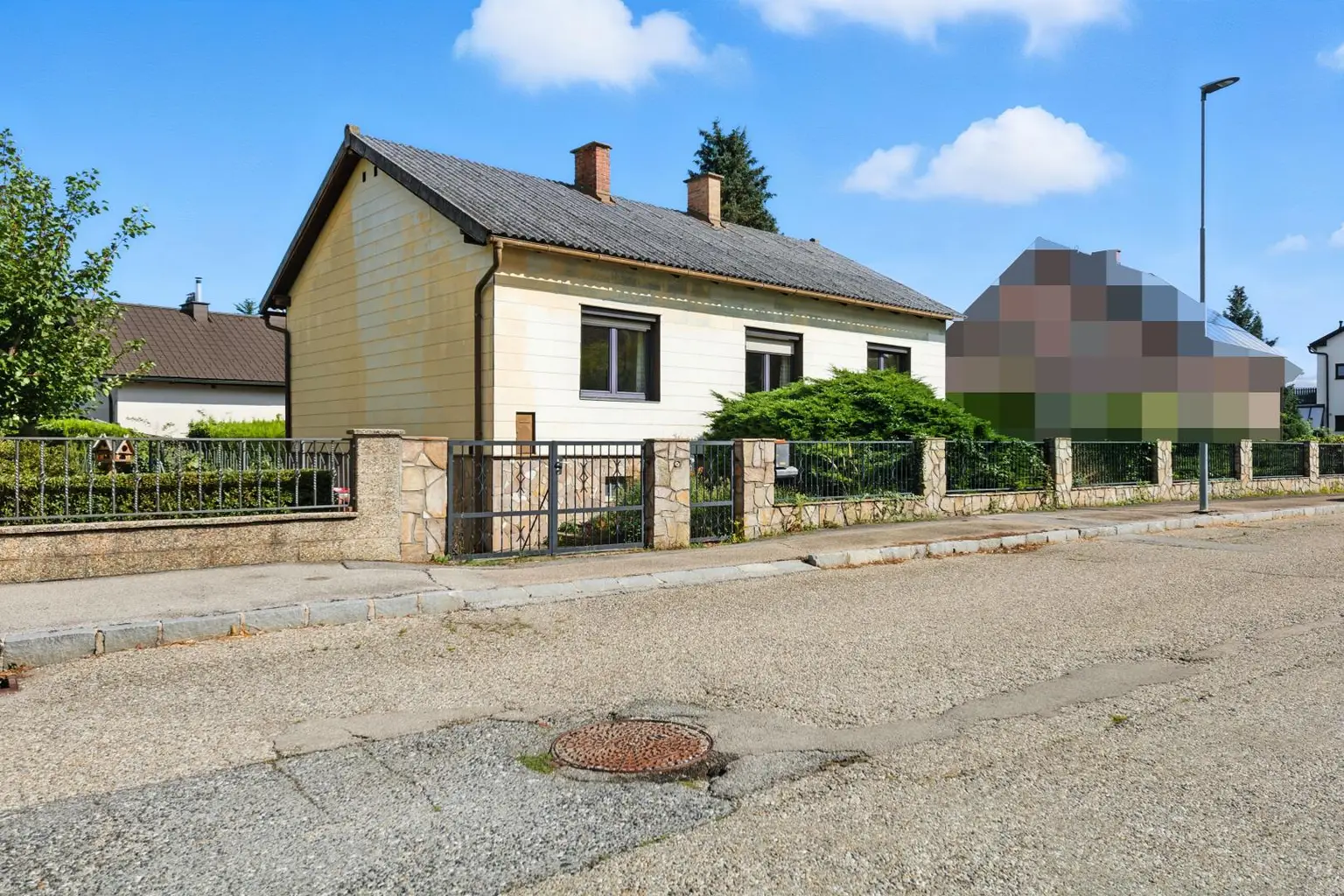 Ihr neues Zuhause: Einfamilienhaus mit vielseitigem Ausbaupotenzial in familienfreundlicher Stadtlage!