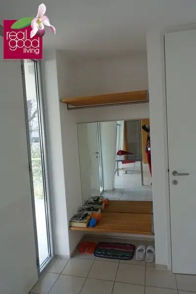 Wohngenuss mit Traumfernblick: Teilmöblierte Traumvilla mit Outdoorpool, Garten, Sauna, Jacuzzi Indoor, Tischtennistisch, etc.