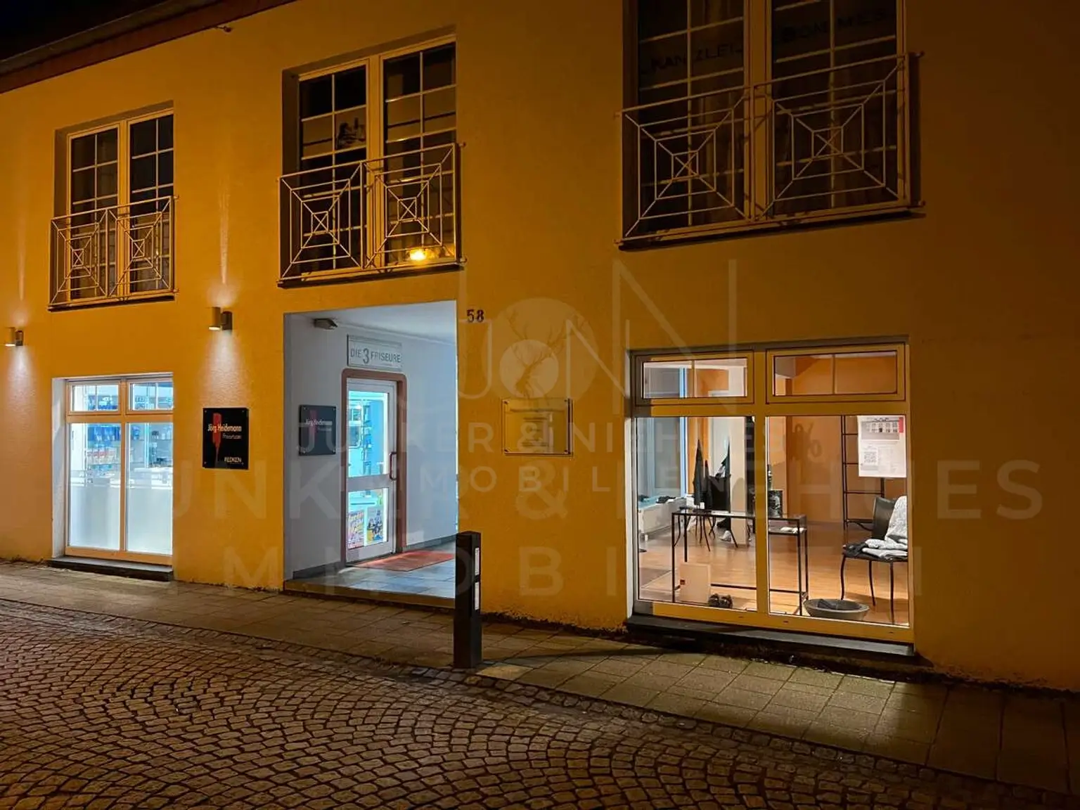 Schaufenster am Abend