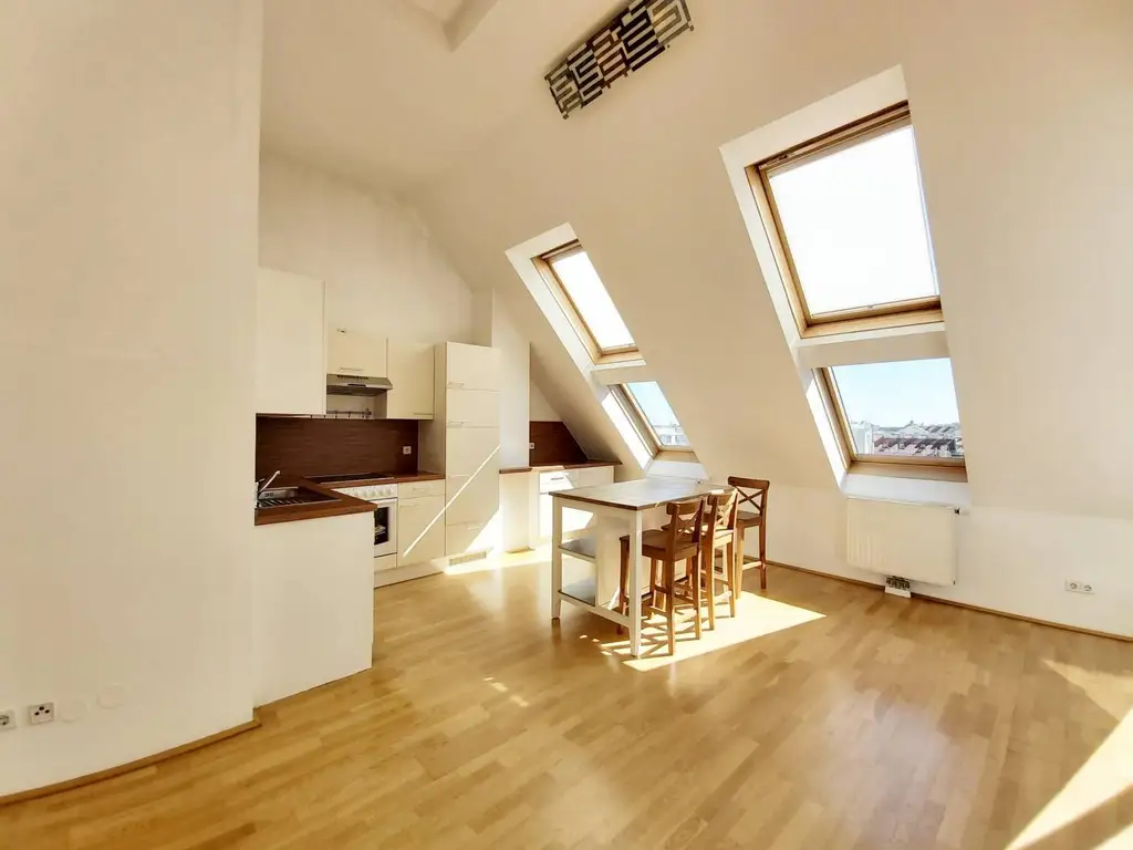 Moderne Maisonette mit 3 Zimmern und Dachterrasse nächst Enkplatz!