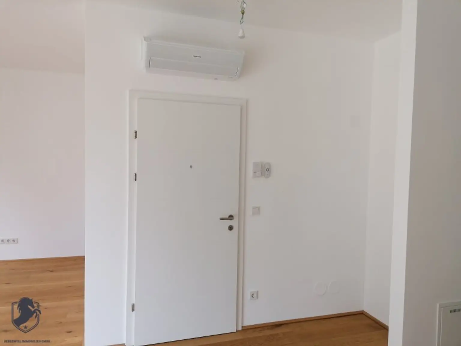 Moderne Etagenwohnung mit Terrasse und Stellplatz in 1140 Wien