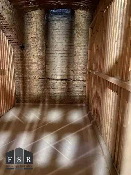 Wunderbare Altbau Wohnung in schöner Lage des 5. Bezirks + Allgemeingarten