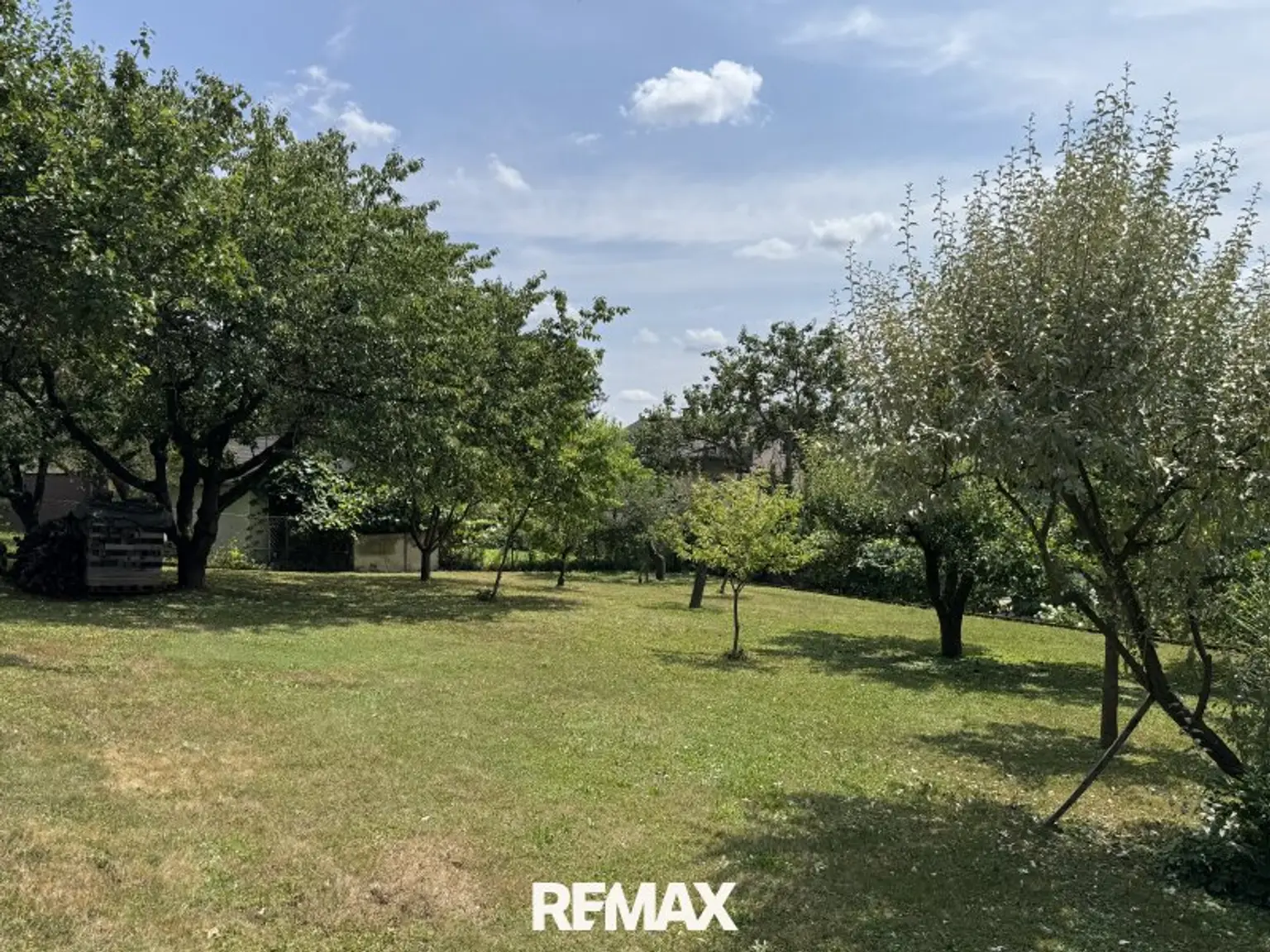 Garten mit streuobstwiese
