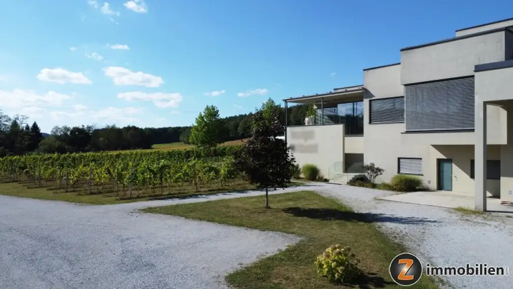 Weingut mit ca. 4 ha Weingärten im Südburgenland!