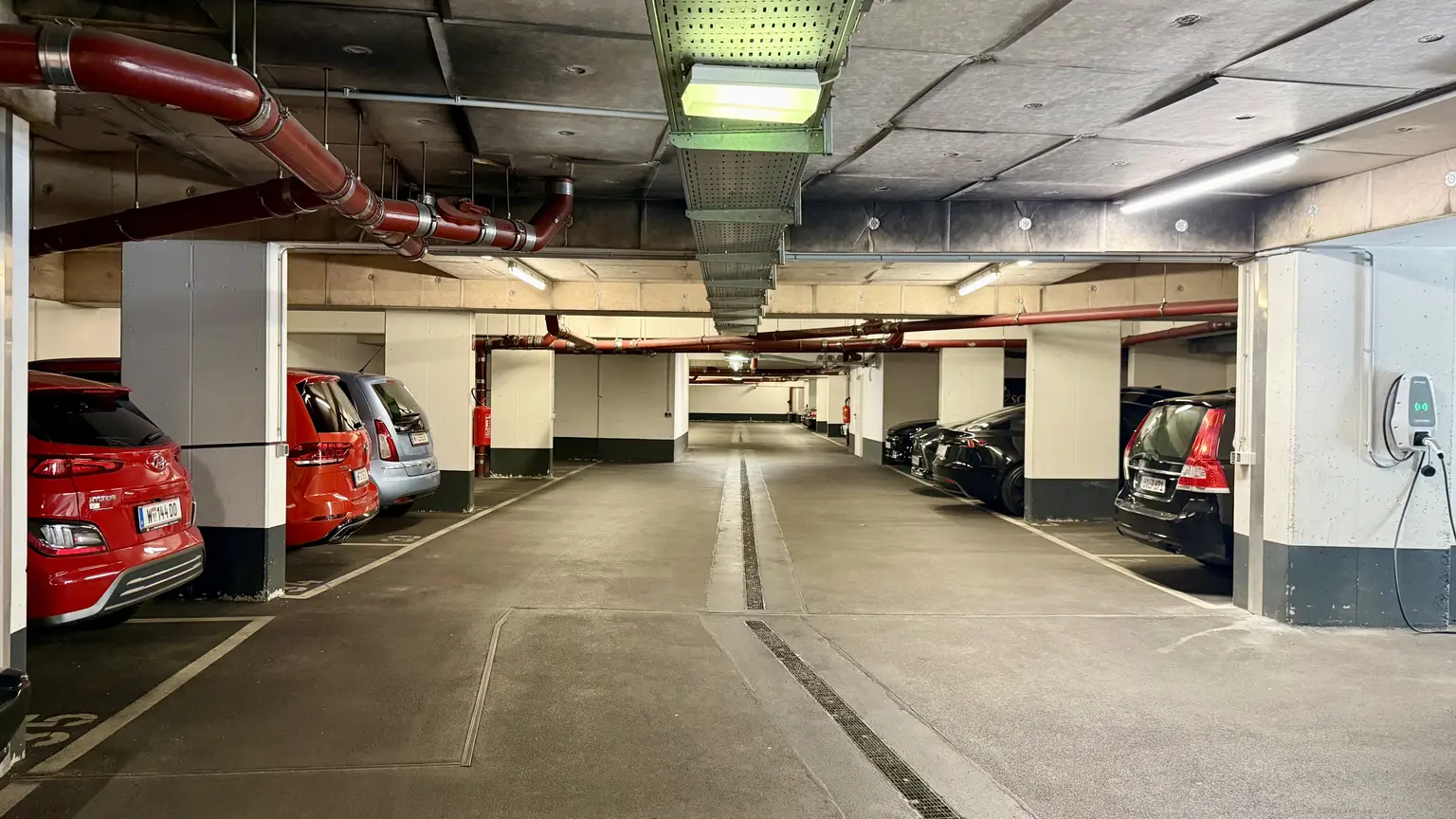 Döblinger Hauptstraße I Gartenwohnung mit Garage und Pool