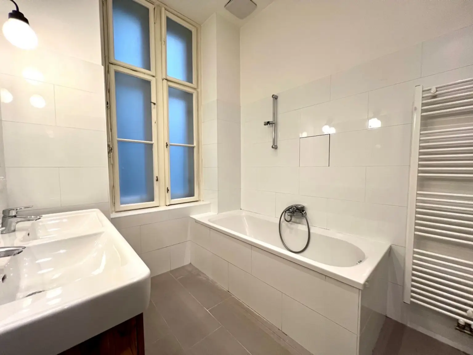 1 | SALZGRIES 1010 WIEN ++ Charmante ALTBAUWOHNUNG | Prima Service Immobilien