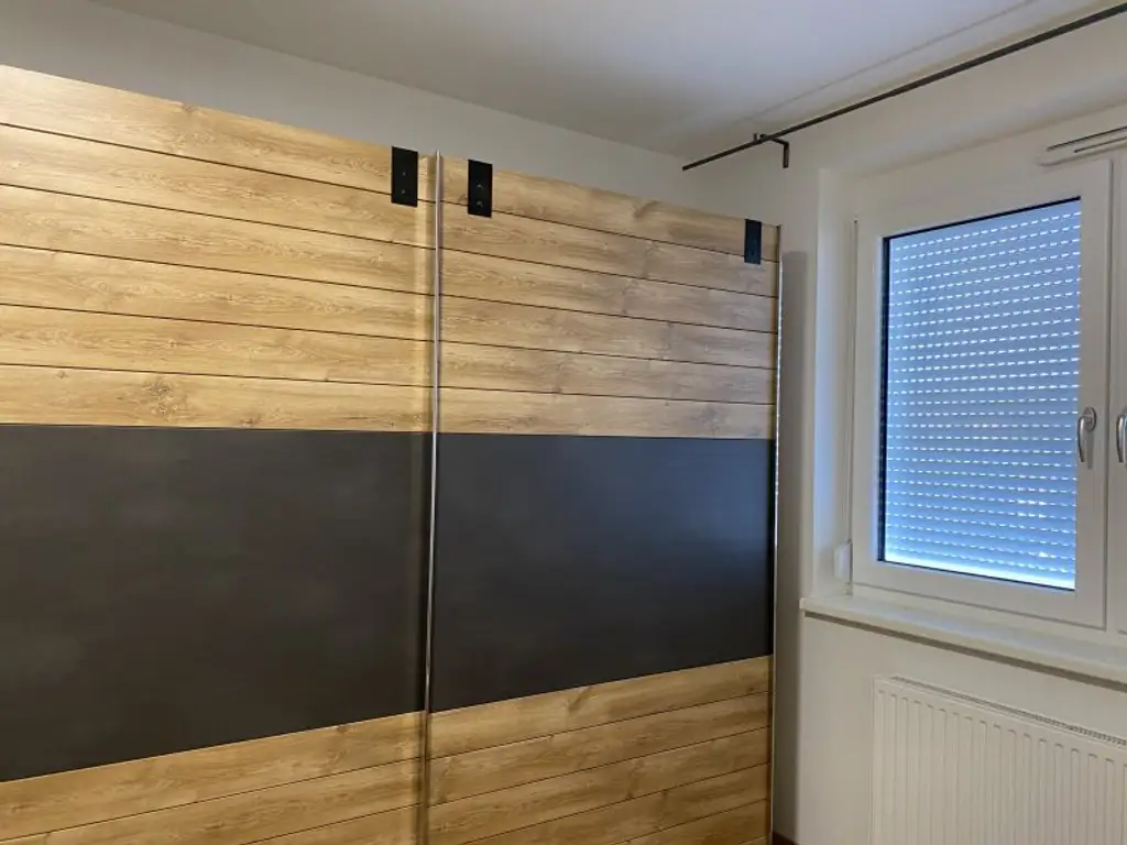 Sehr schöne , neue Mietwohnung, teilmöbliert